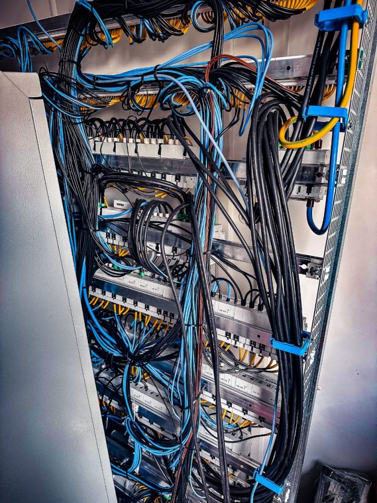 Elektroinstalace, elektromontáže